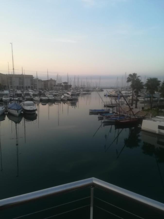 Sur Le Quai De Port Frejus Leilighet Eksteriør bilde