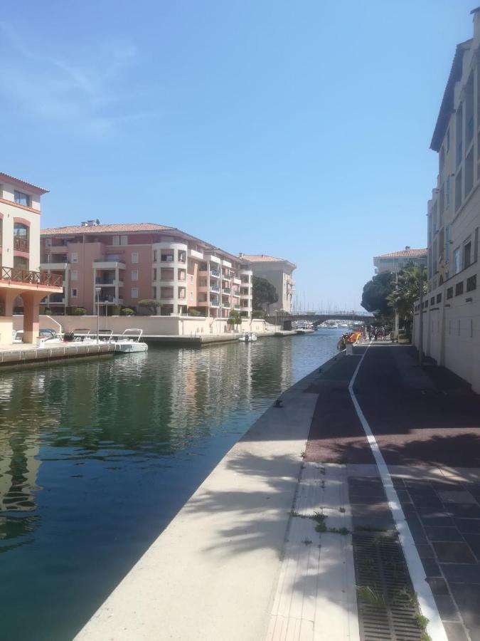 Sur Le Quai De Port Frejus Leilighet Eksteriør bilde